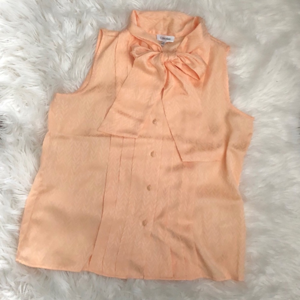 Tie Neck Sleeveless Blouse